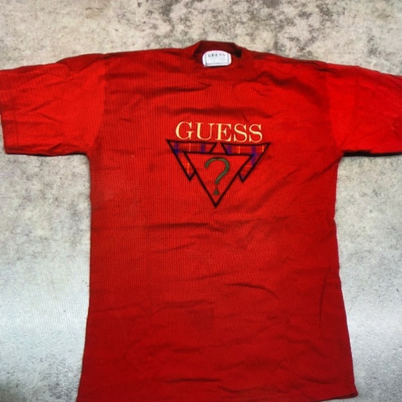 Guess Vibrant Red Short Sleeve Tee - Picture 1 of 3